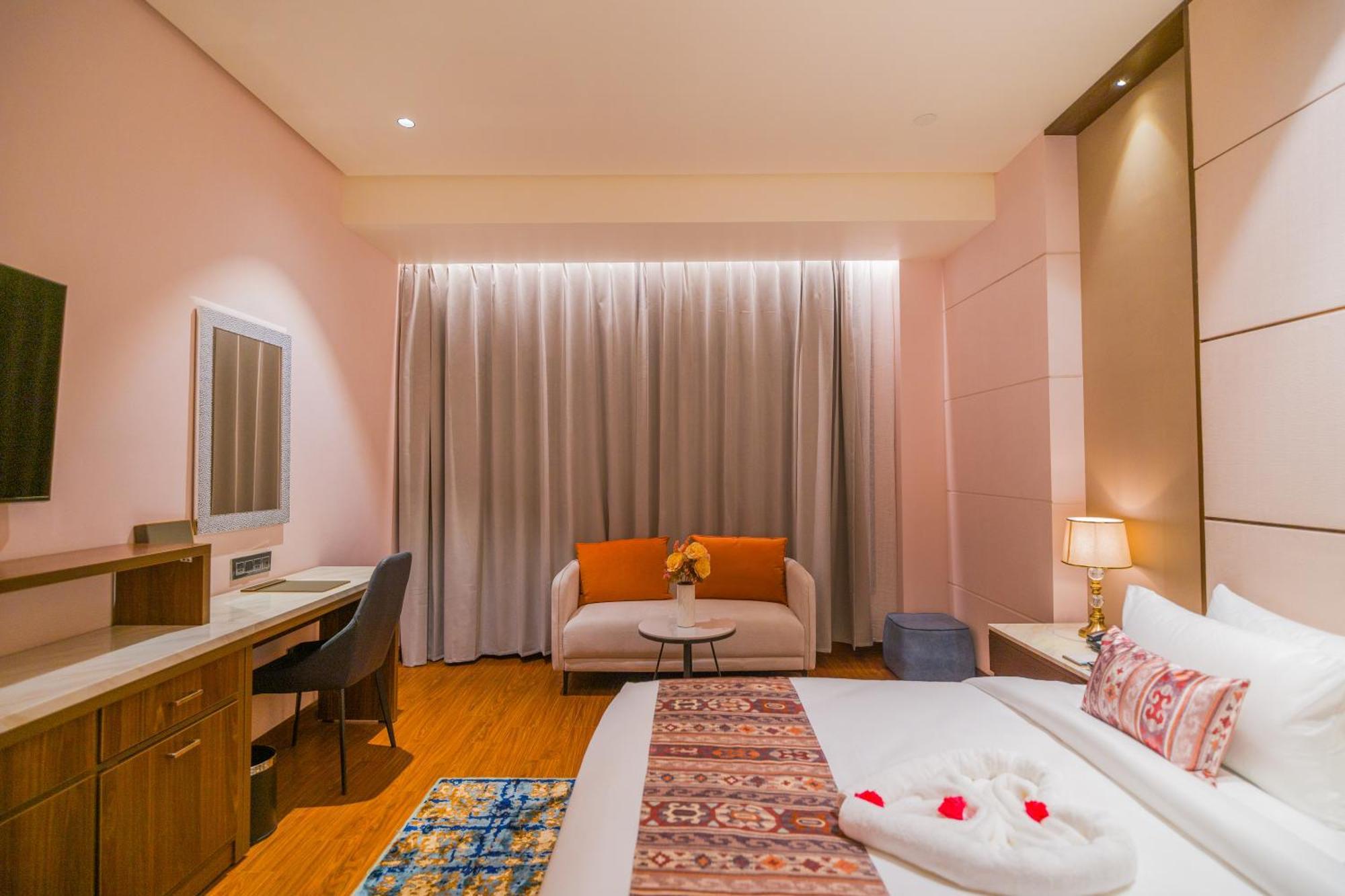 The Maple Hotel Бхопал Экстерьер фото