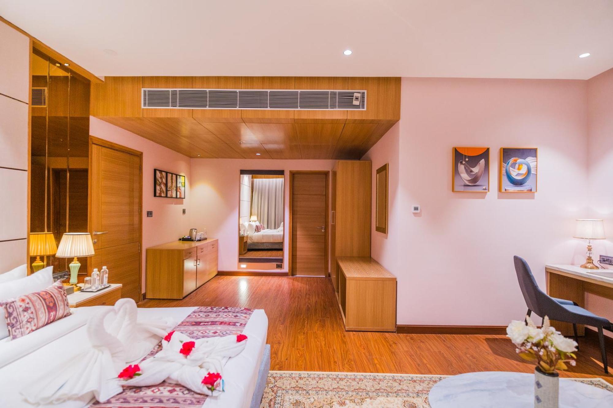 The Maple Hotel Бхопал Экстерьер фото